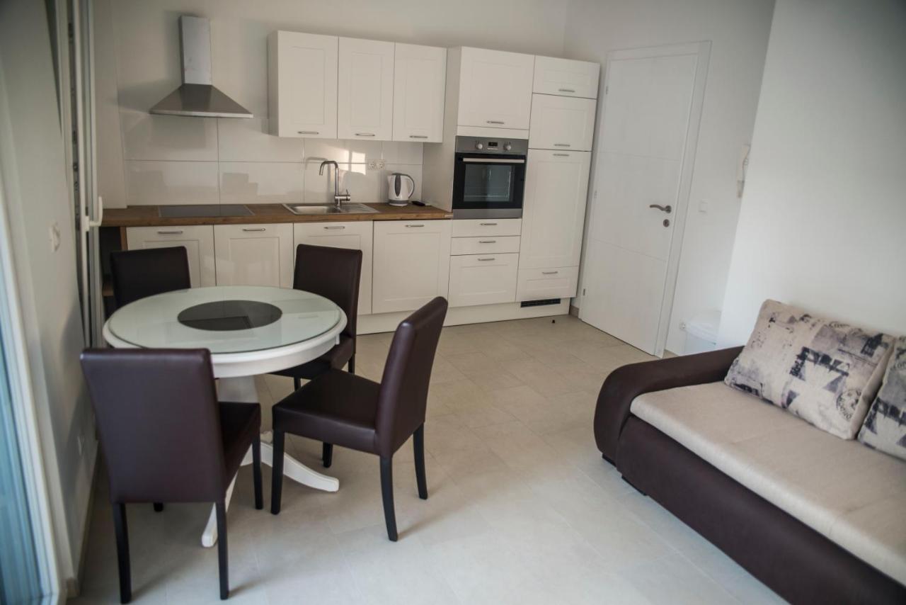 Diamant Apartments Baska Voda Luaran gambar