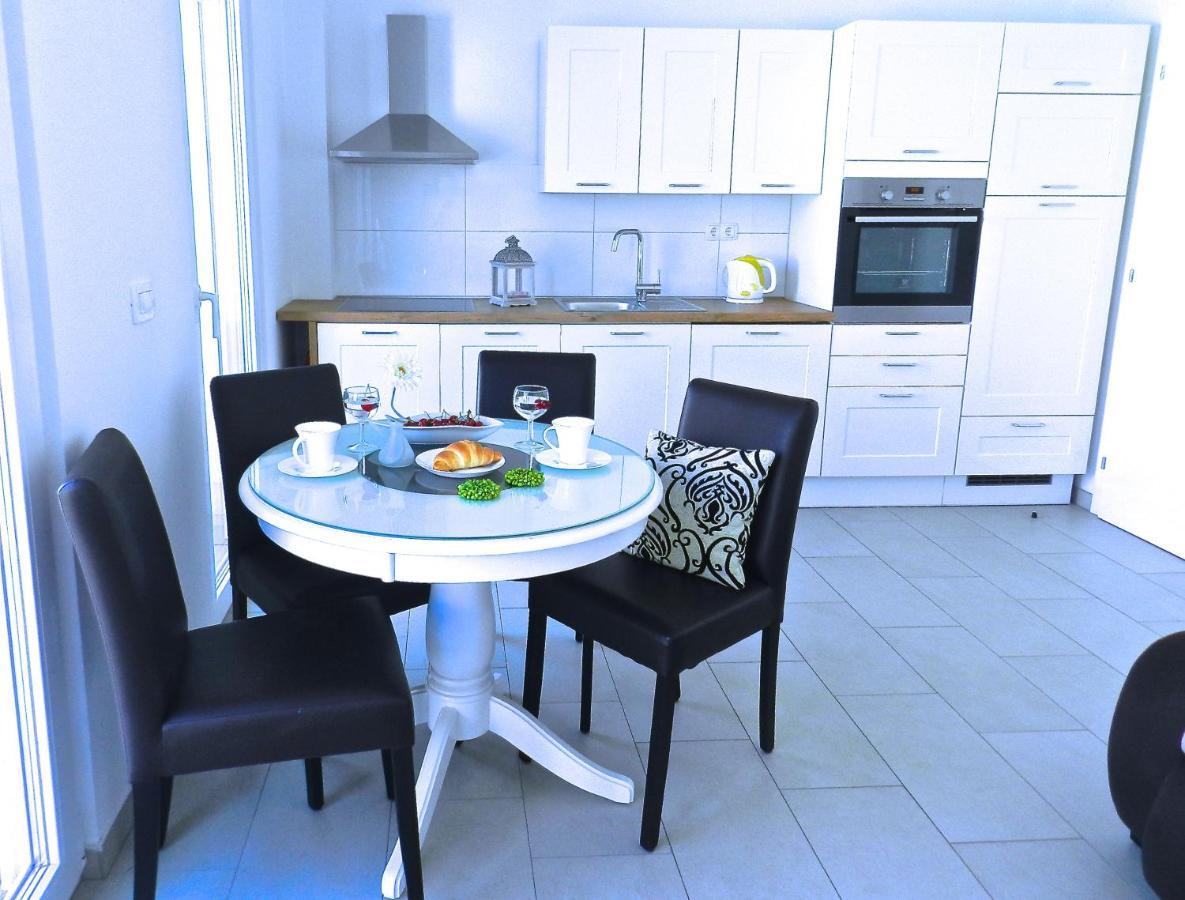 Diamant Apartments Baska Voda Luaran gambar