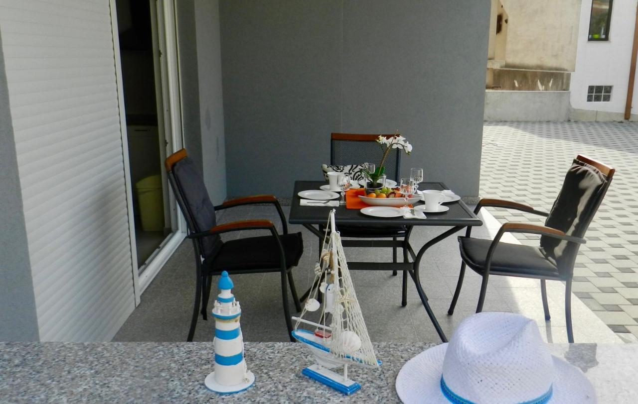 Diamant Apartments Baska Voda Luaran gambar