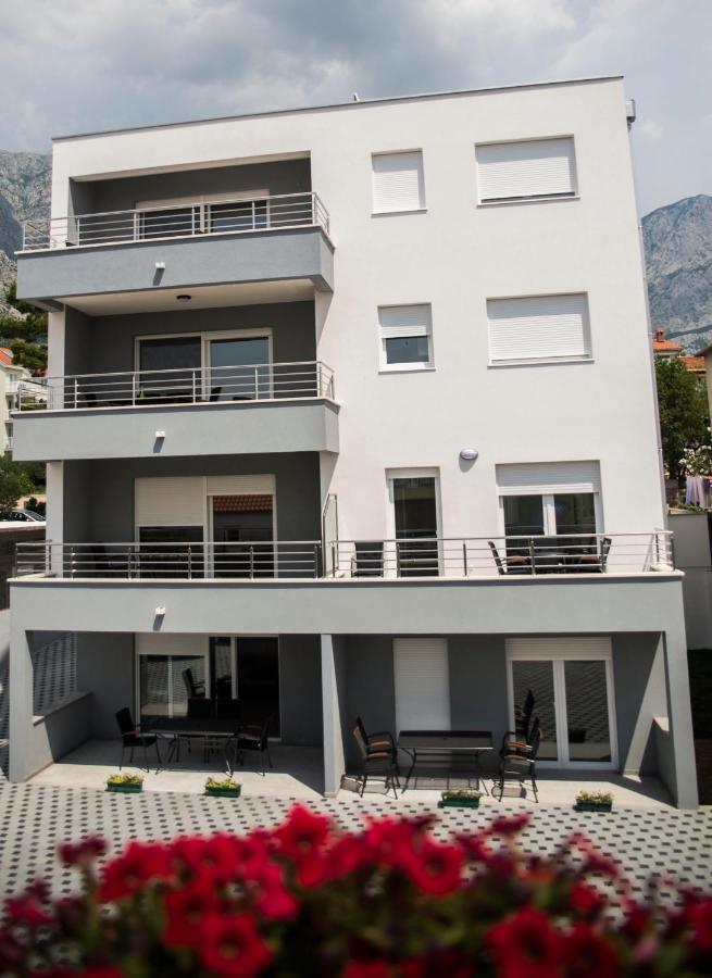 Diamant Apartments Baska Voda Luaran gambar