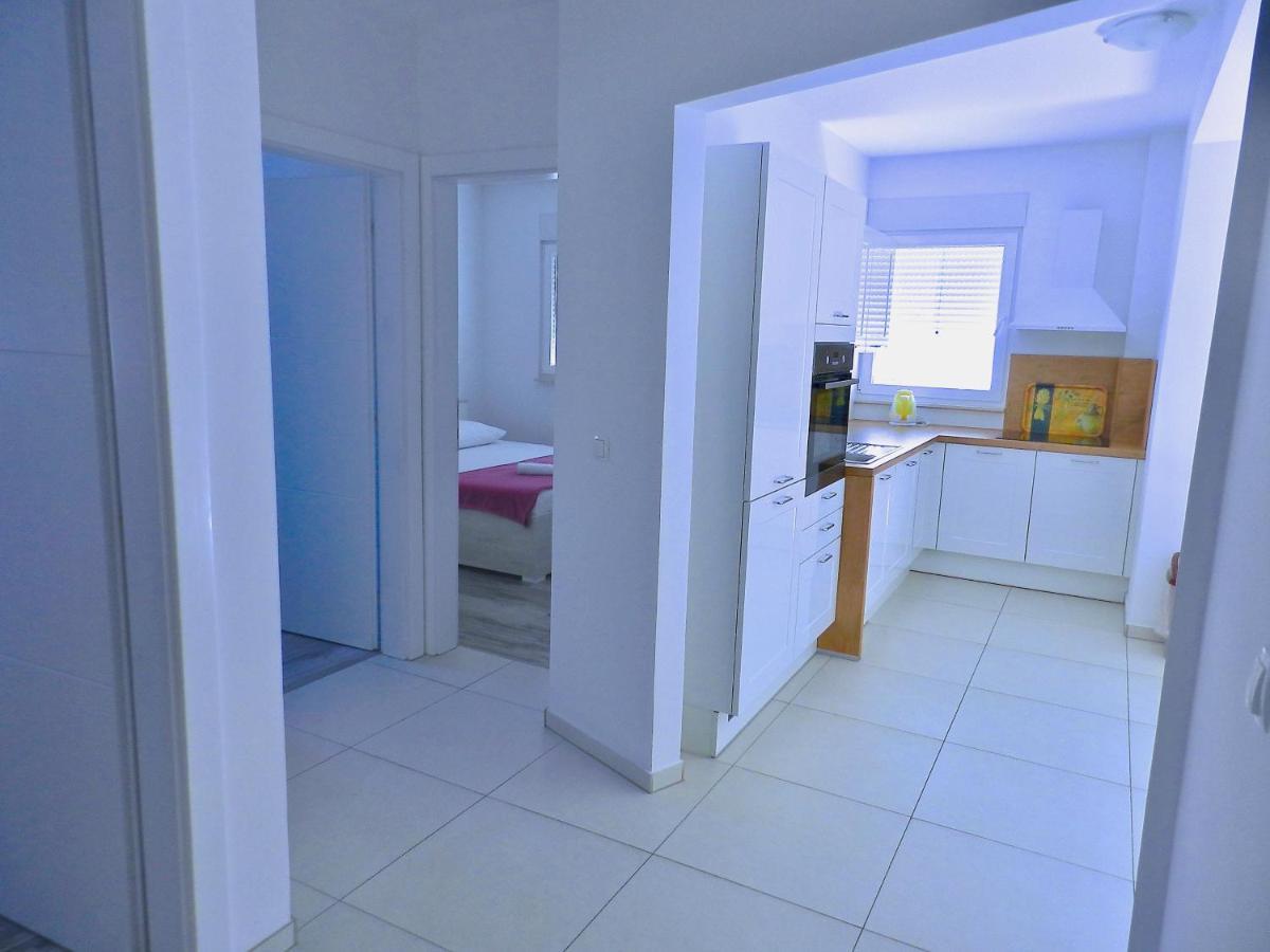 Diamant Apartments Baska Voda Luaran gambar