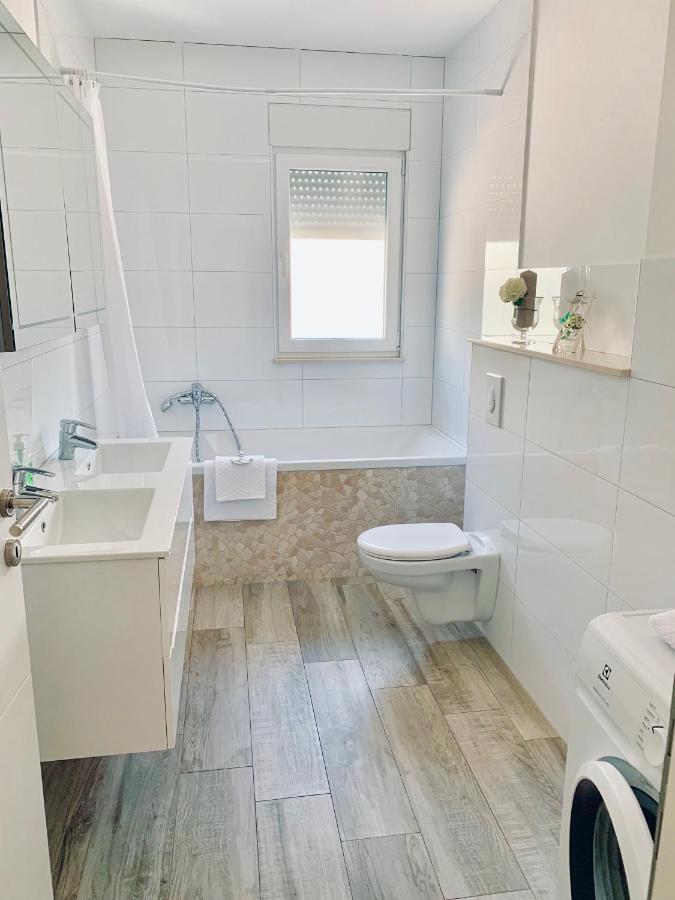 Diamant Apartments Baska Voda Luaran gambar